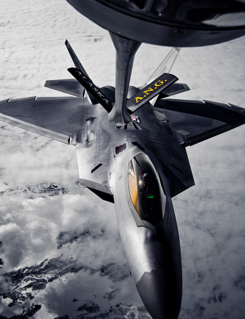 Illustration for article titled 50 Totally Stunning Combat Aircraft Photos Taken Around Alaska
